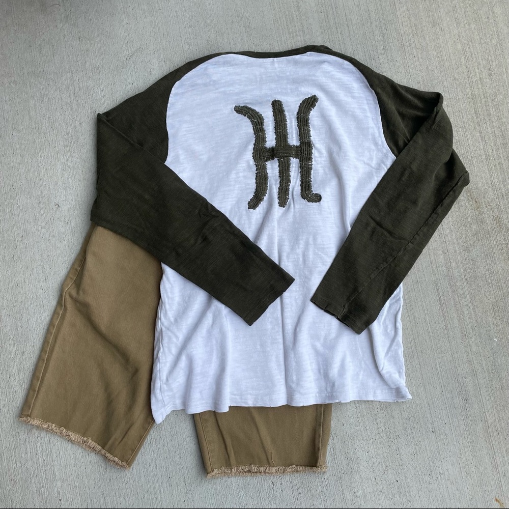 Howe green white embroidered distressed raglan XL